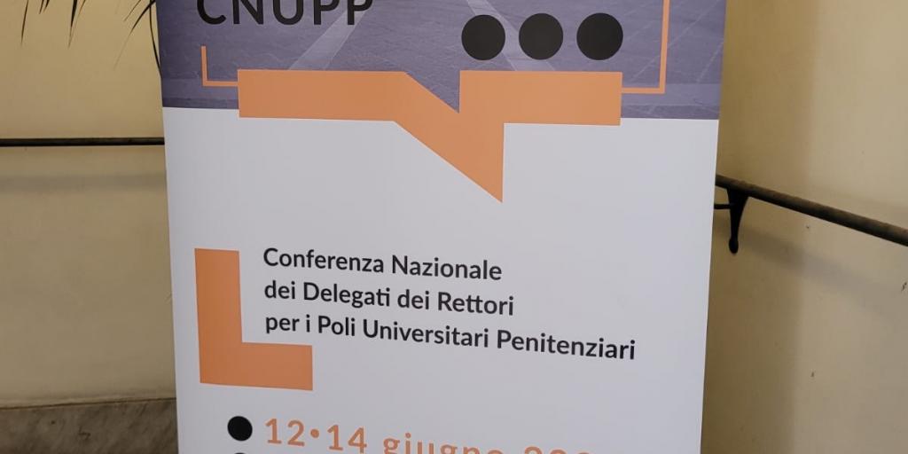 immagine rollup del convegno cnupp con programma e titolo